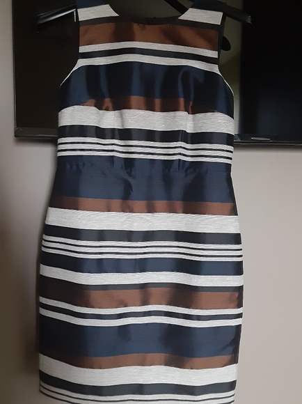 Beautiful dress, new without tags - Picture 1 of 2